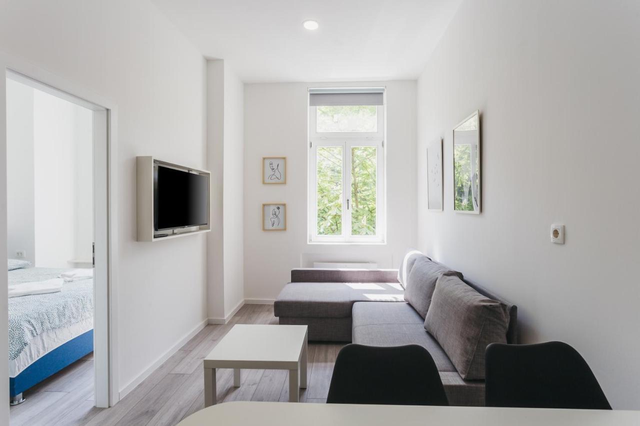זאגרב Mika Apartment And Studios מראה חיצוני תמונה