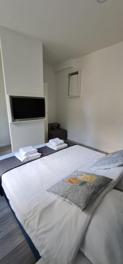 זאגרב Mika Apartment And Studios מראה חיצוני תמונה